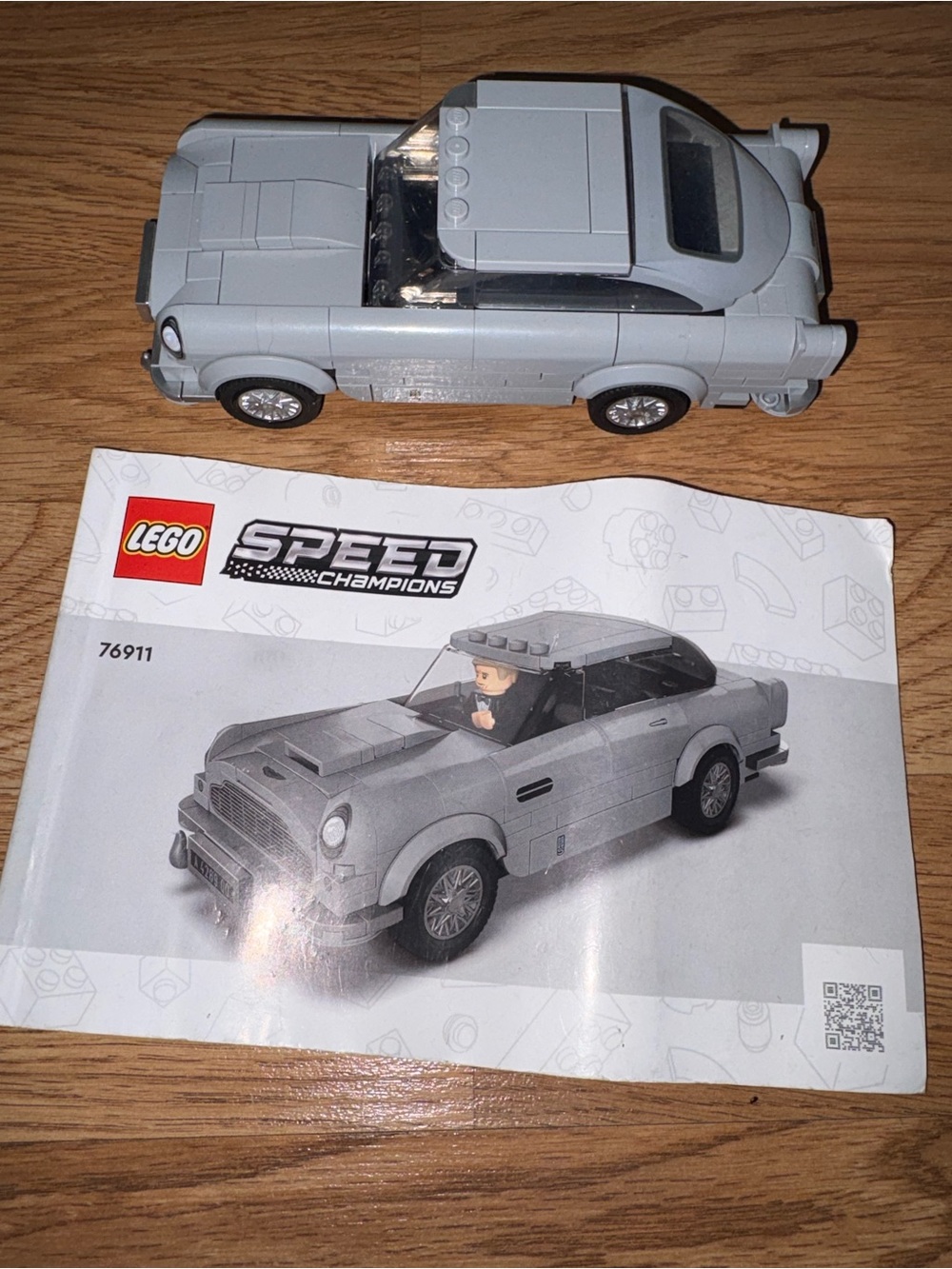 LEGO Speed Champions 007 Aston Martin Building Set incomplete